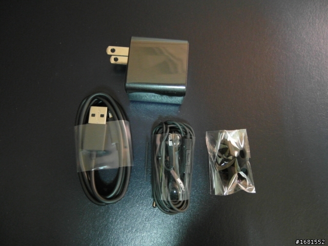 開箱 ASUS PadFone mini 4.3 白色