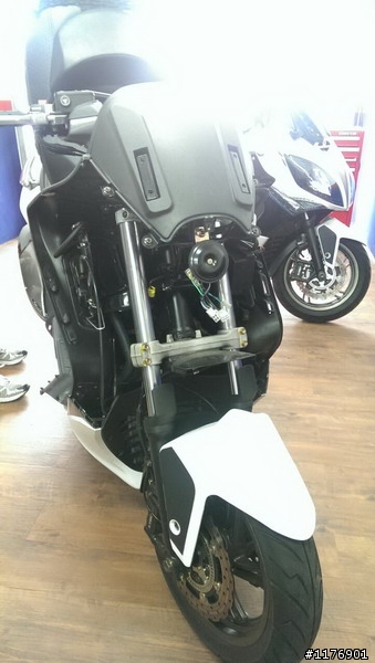 XCiting 400i 安裝"Wintec穩特固MR200" 開箱文