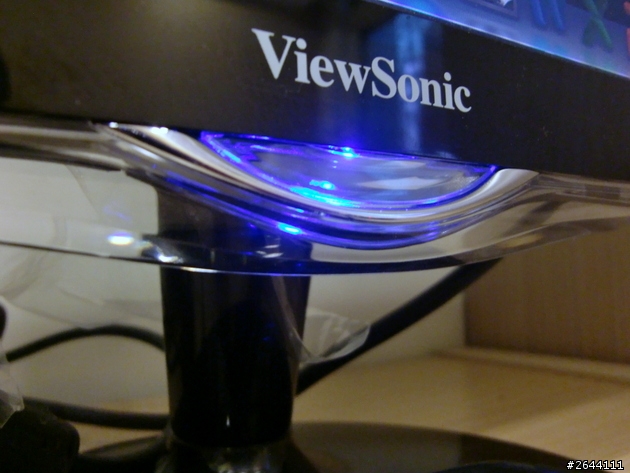 終於換新螢幕了,超適合玩遊戲的ViewSonic VX2452mh