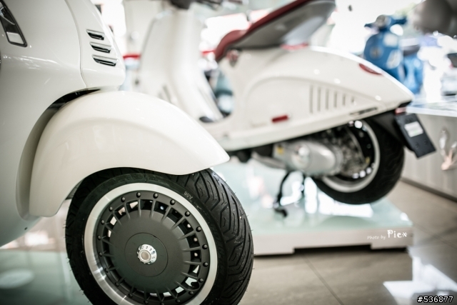 經典再現 - Vespa 946