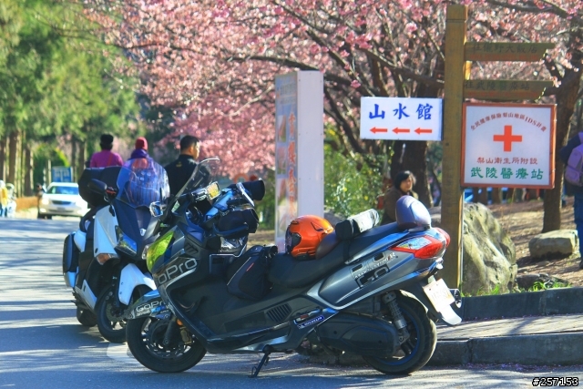 秉持舒適長途旅行"シャオ犬" Maxsym 400i ABS (偶爾更新)圖多