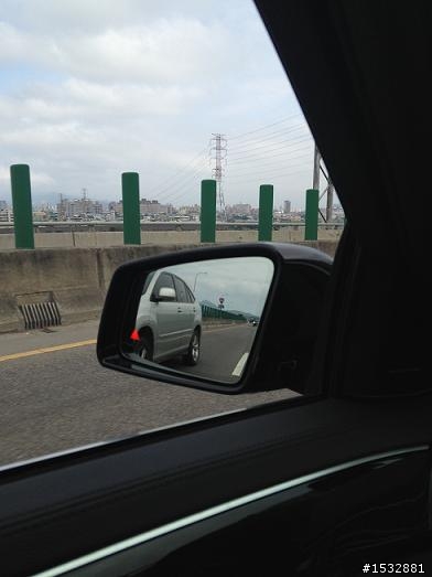 分享~賓士車距雷達使用心得~加速限提示開啟