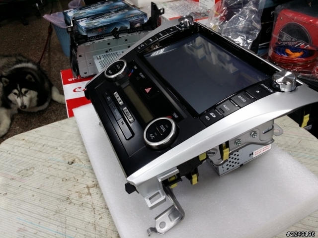 開箱~~ Camry Hybrid 的專用影音主機 Cardio 九吋