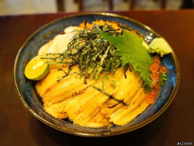 台南 復國路 【采田壽司】台南PRO級生魚片蓋飯~