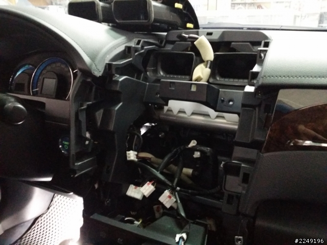 開箱~~ Camry Hybrid 的專用影音主機 Cardio 九吋