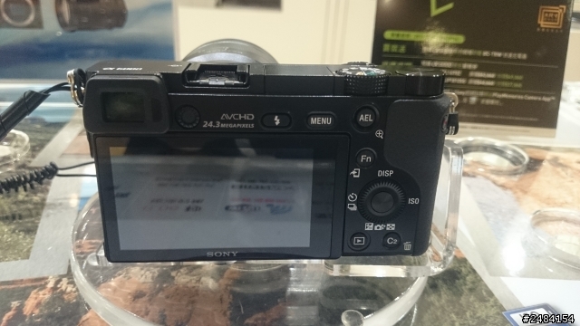 (3/6 補上A6000實照)3/4在台中新光三越SONY直營店試玩A6000 的感想~歡迎有試玩A6000的前輩們一起討論