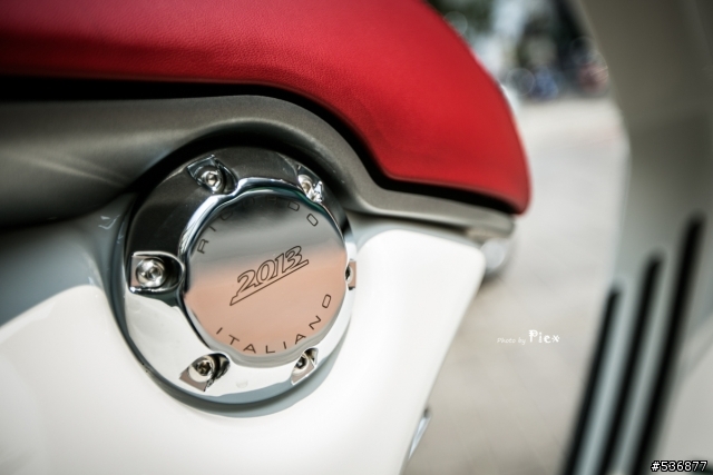 經典再現 - Vespa 946
