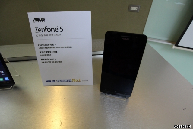 ASUS ZenFone 456 實機和規格資料照片