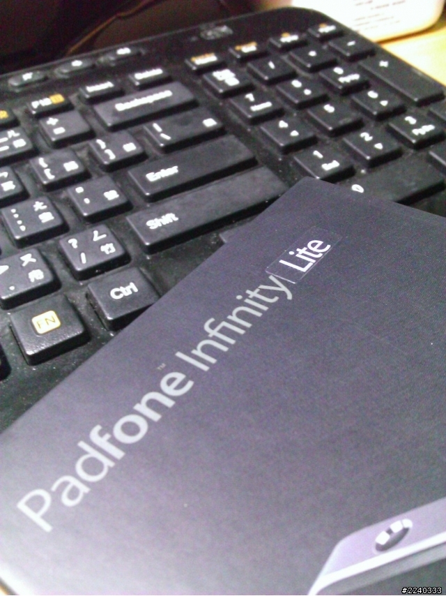 (說好的開箱"聞"+問題請教)padfone infinity lite更新4.4ZenUI問題