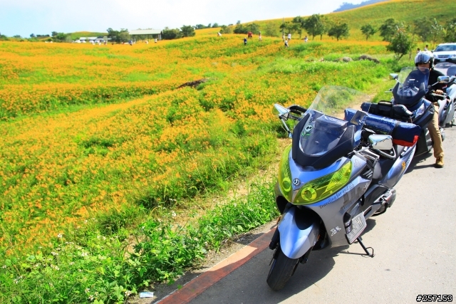 秉持舒適長途旅行"シャオ犬" Maxsym 400i ABS (偶爾更新)圖多