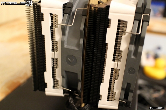 高階空冷新選擇 CRYORIG R1 Universal 白色新登場