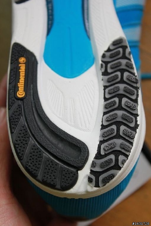 adidas TAKUMI sen 2 競賽鞋款測試_第一代及第二代鞋款比較