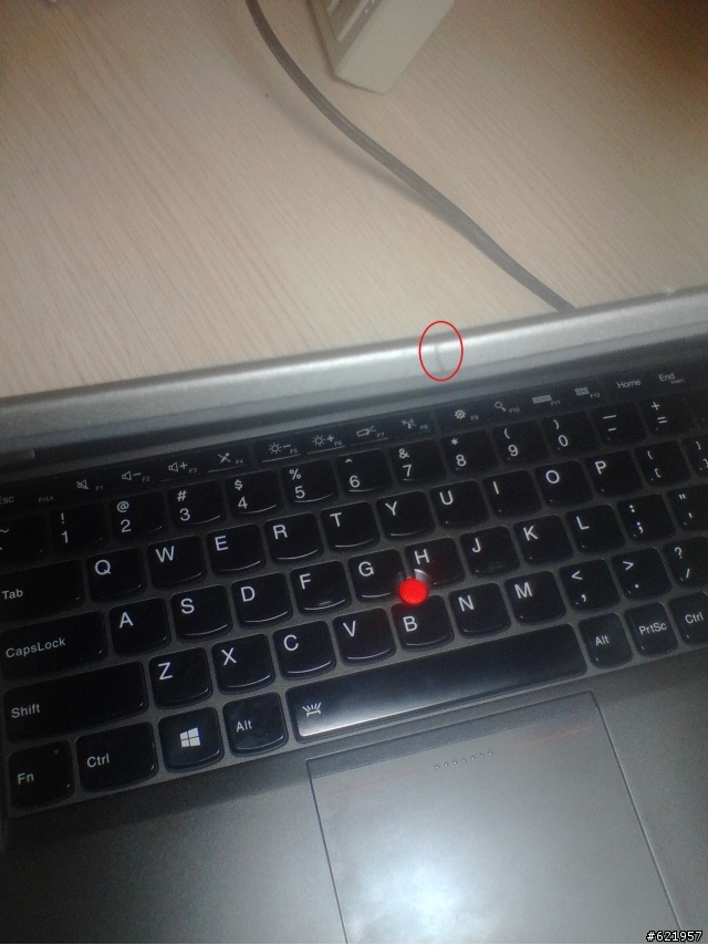 Lenovo ThinkPad x240s 上蓋裂開