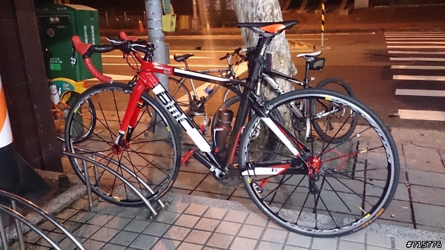 開箱!!BMC SL01 2012 終於終於輪到我開箱!!!((圖多