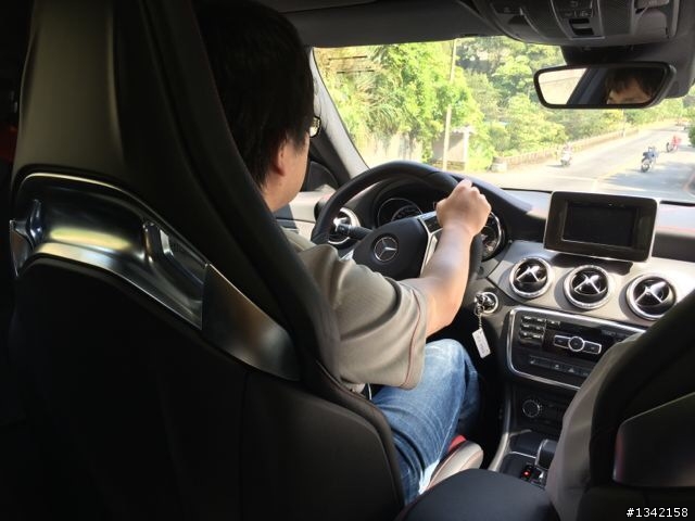 賓士跑車體驗活動中國麗緻酒店場