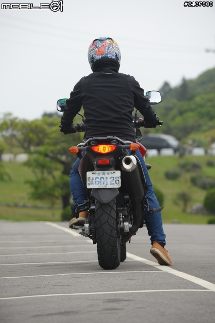 享受都市與輕越野的結合 SUZUKI V-Strom650 ABS