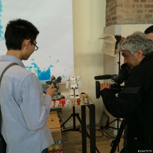 鋼彈挺立於米蘭! 使用3D印表機自製機器人前進米蘭設計師周