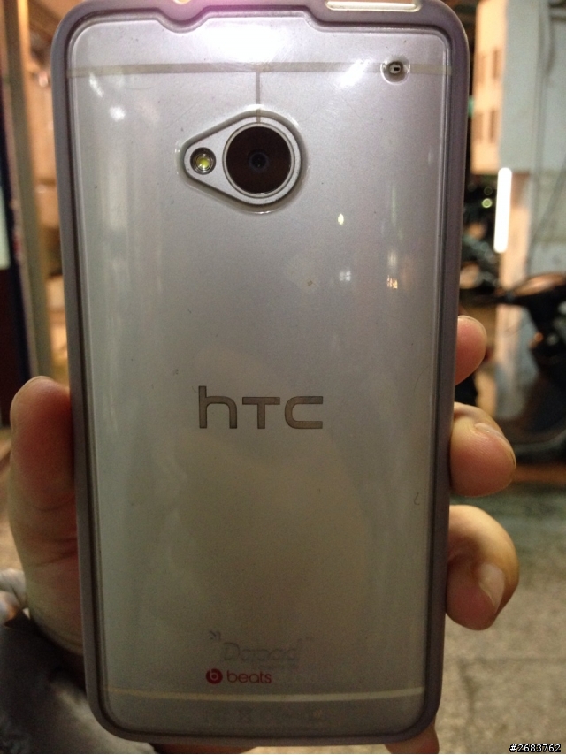 請問在光線不足時HTC NEWONE的拍攝問題
