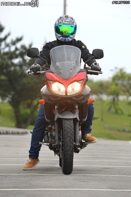 享受都市與輕越野的結合 SUZUKI V-Strom650 ABS