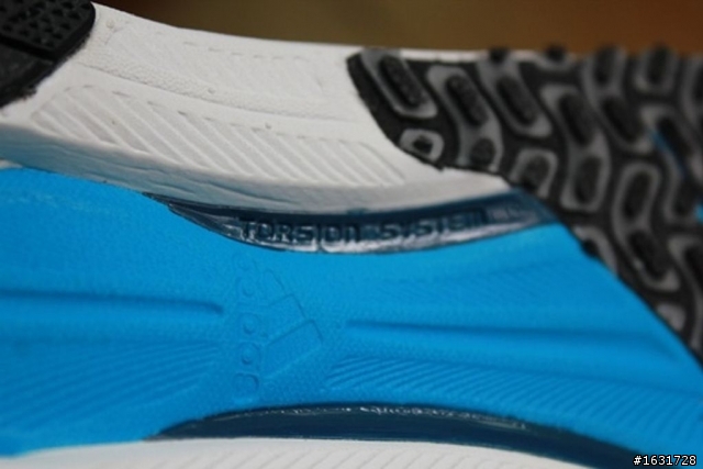 adidas TAKUMI sen 2 競賽鞋款測試_第一代及第二代鞋款比較