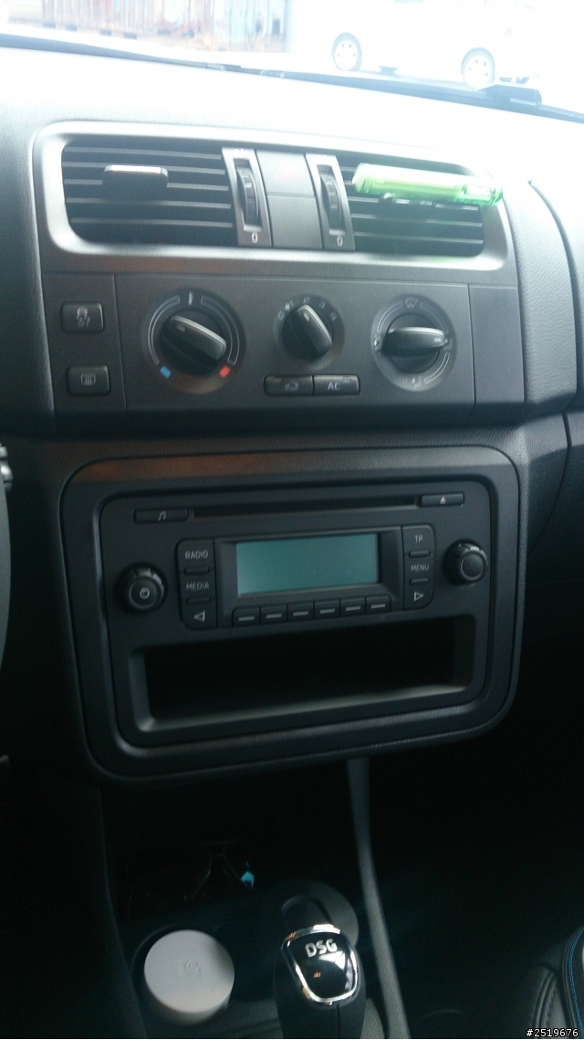 來一個很不專業的FABIA 14式 開箱