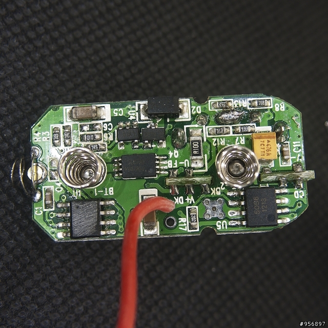 (0418更新) 收到小米行動電源了!與我的雜牌雙電芯行動電源做比較