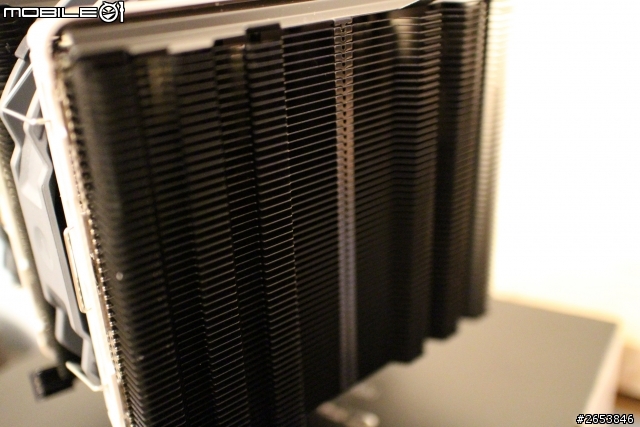 高階空冷新選擇 CRYORIG R1 Universal 白色新登場