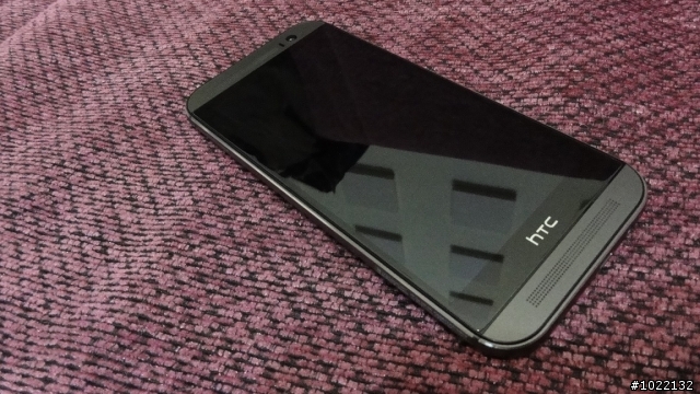 M8便宜的9H強化玻璃保護貼(搭配Dot View 殘念)
