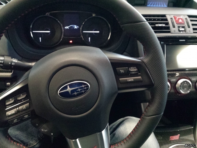 終於看到2015 WRX STI實車(加拿大)