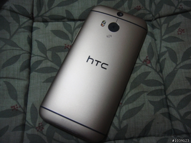HTC One M8 香檳金 內外皆美 萬中選一♥♥ 5/1發售日 開箱文