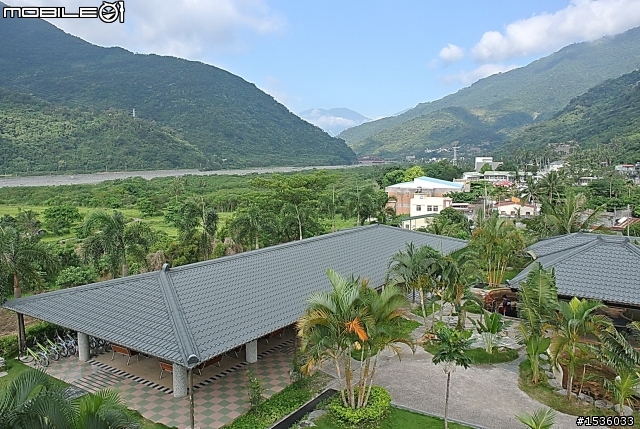 太麻里城堡溫泉民宿,享受金崙溫泉碳酸氫鈉泉及碳酸鐵泉。
