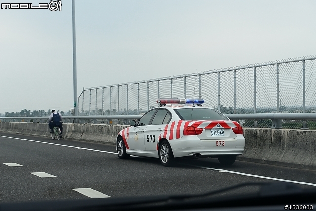 KUSO警察一下:EPB故障時,騎腳踏車比較快,但很辛苦。