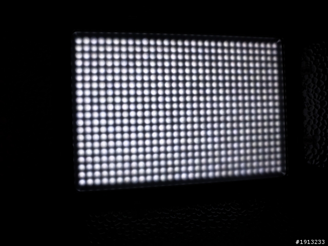永諾 YN600 LED持續燈 開箱文!