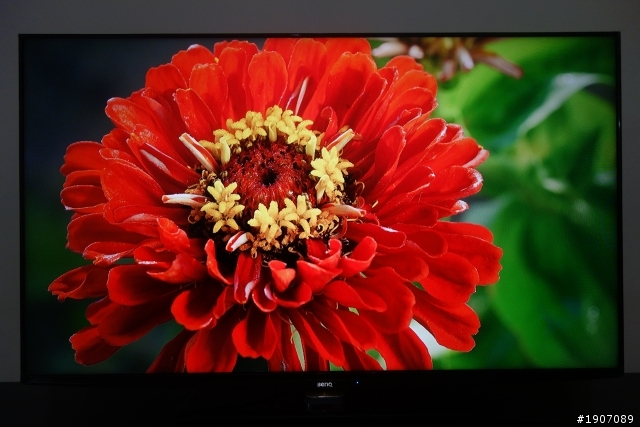 BenQ 50RW6500「鮮明原色‧絢彩呈現」進入極窄邊框高畫質大視界!