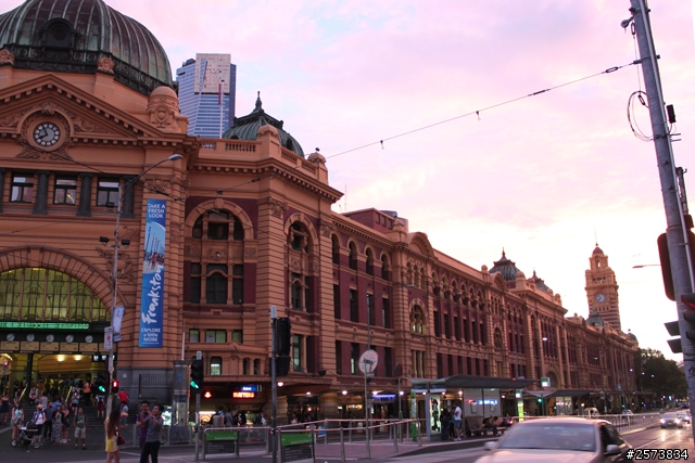 澳洲墨爾本MEL | 澳洲最古老 擁有150多年歷史 Flinders Station
