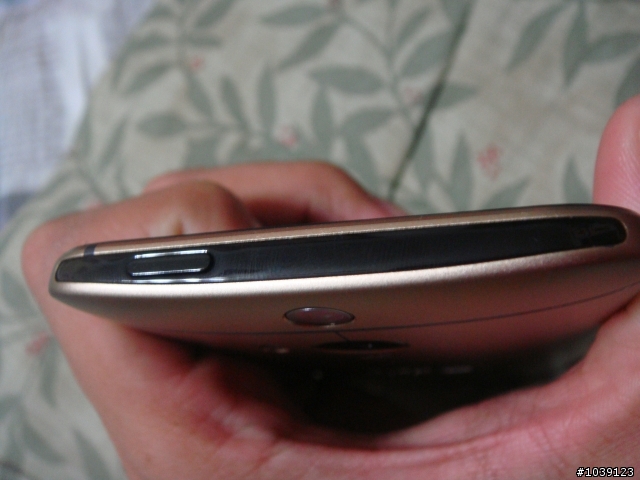HTC One M8 香檳金 內外皆美 萬中選一♥♥ 5/1發售日 開箱文