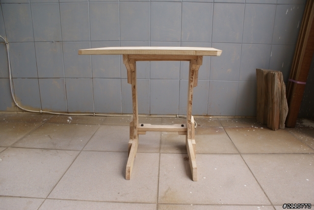 一個想動手的節奏~~DIY 柚木貼皮邊桌