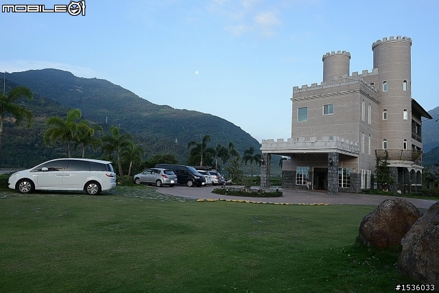太麻里城堡溫泉民宿,享受金崙溫泉碳酸氫鈉泉及碳酸鐵泉。