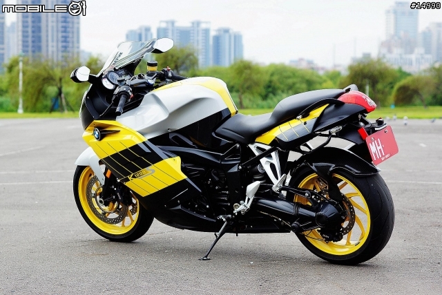 德意志的旅跑車：BMW Motorrad K1200S