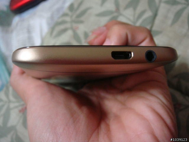 HTC One M8 香檳金 內外皆美 萬中選一♥♥ 5/1發售日 開箱文