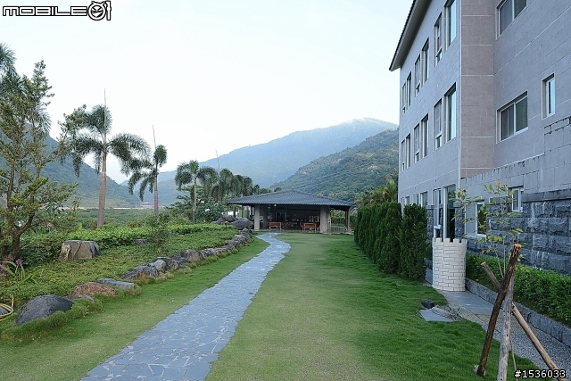 太麻里城堡溫泉民宿,享受金崙溫泉碳酸氫鈉泉及碳酸鐵泉。