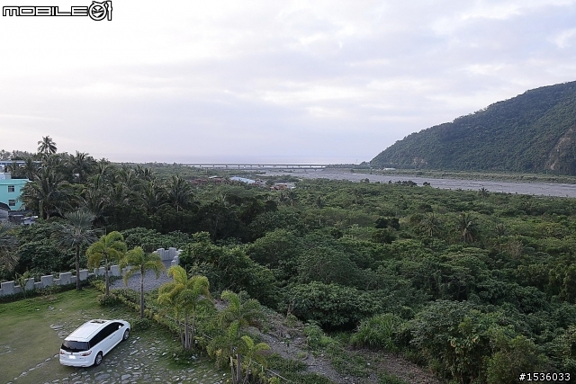 太麻里城堡溫泉民宿,享受金崙溫泉碳酸氫鈉泉及碳酸鐵泉。
