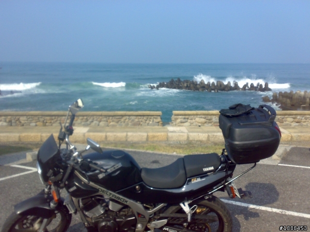 舊愛永遠最美 YAMAHA FZ-I I雙缸鼓動的感動...