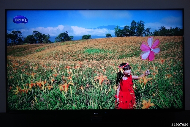 BenQ 50RW6500「鮮明原色‧絢彩呈現」進入極窄邊框高畫質大視界!