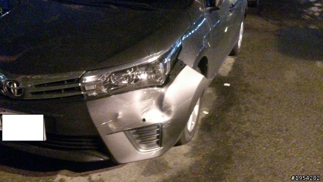 {求助}5/14更新 Altis 2014 車停在停車場 被倒車的撞到 請問這樣會傷到潰縮區嗎?