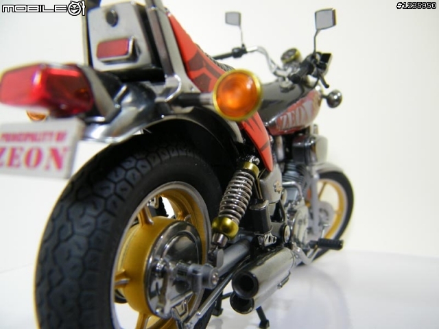 【作品分享】TAMIYA 1/12 YAMAHA XV1000 吉翁專車樣式(圖多)