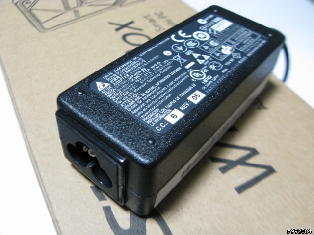【(偽)開箱】微星1公升主機Wind Box DC111 開箱分享
