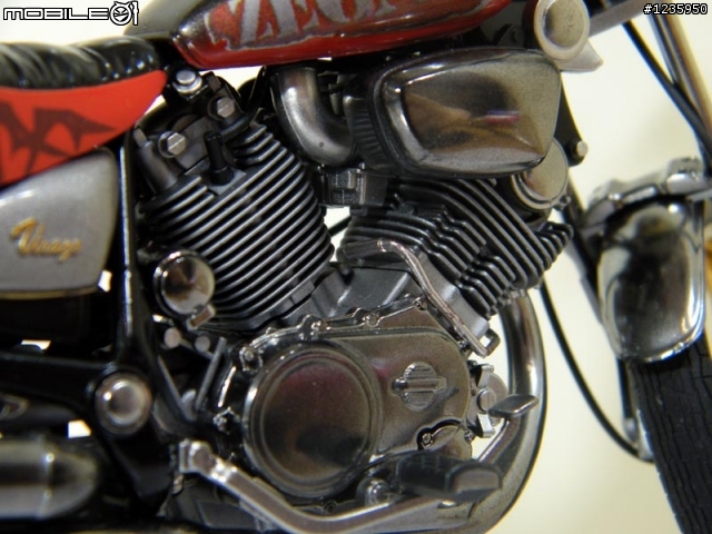 【作品分享】TAMIYA 1/12 YAMAHA XV1000 吉翁專車樣式(圖多)