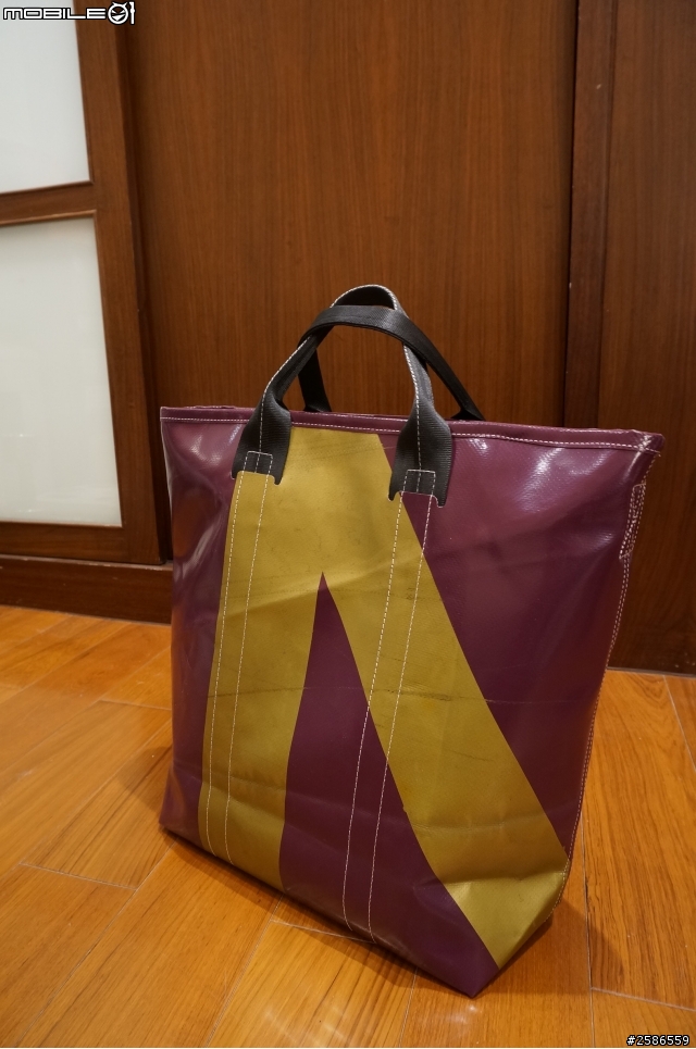 <開箱> 瑞士環保品牌 Freitag F74 Bob 手提側背包-紫醉金迷