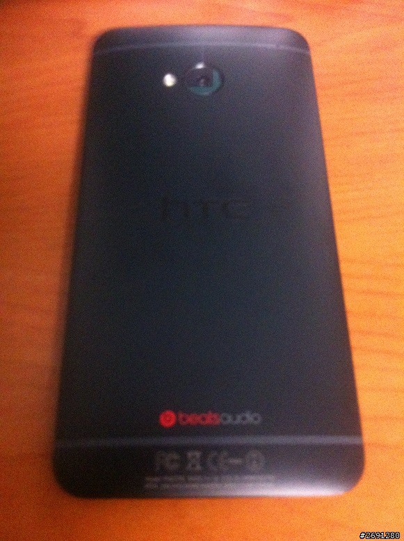 New One (M7) 紫光..麥克風雜音...